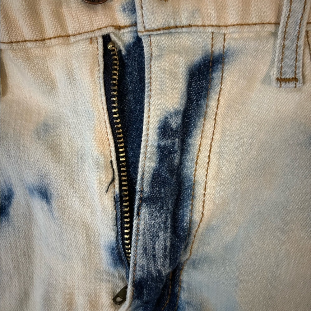 ❤️2/15 or 3/$21❤️ Fashion Nova Aphrodite Denim Skirt, Size Medium - Picture 7 of 13